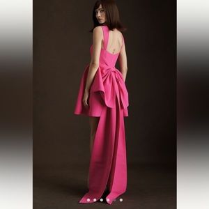 Sachin & Babi Blaine Taffeta square necked bow train mini dress!